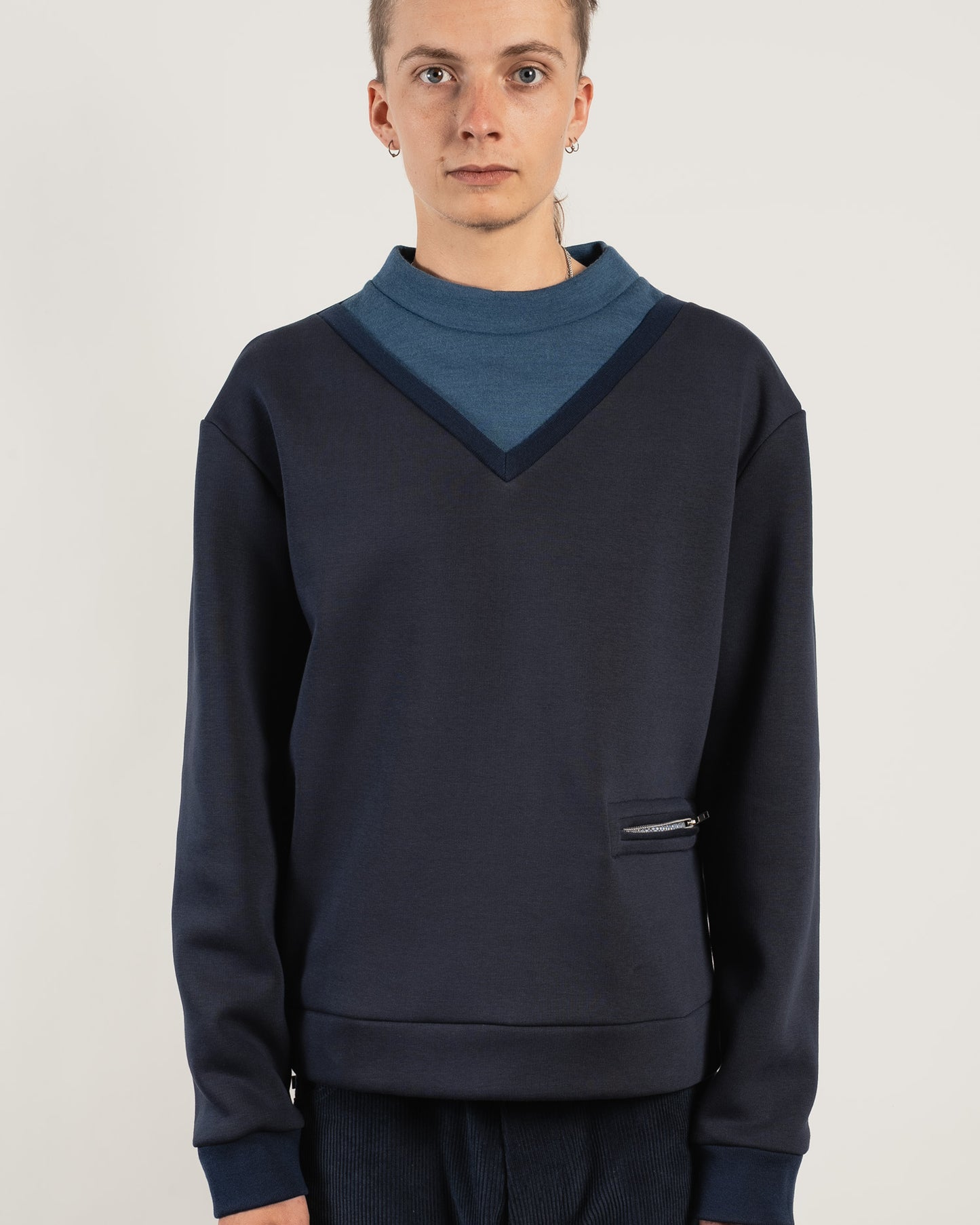CASPER - Mock V Sweatshirt Blues